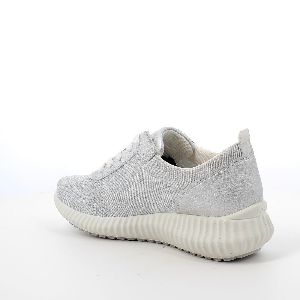 Sneakers calzino on sale come abbinarle