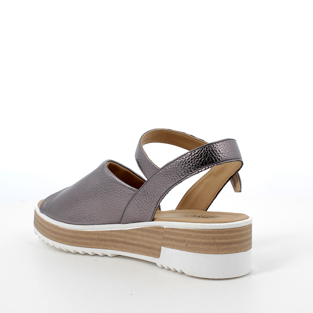 Timberland women's emerson best sale point closed toe sandal