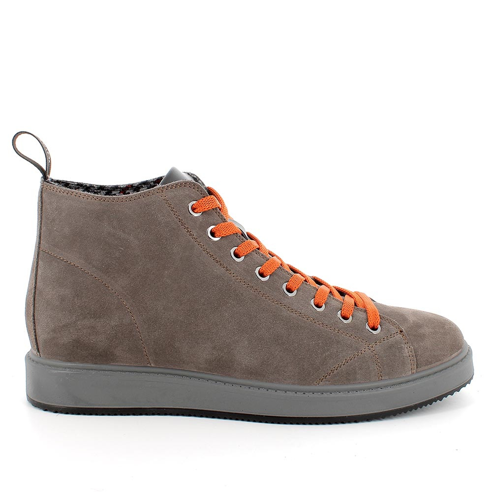 Scarpe uomo outlet numero 49