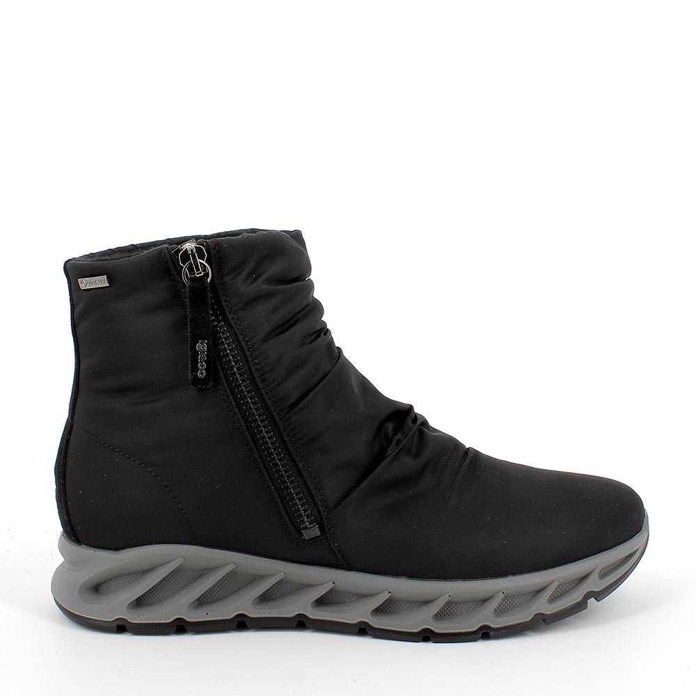 WOMAN GORETEX ANKLE BOOTS