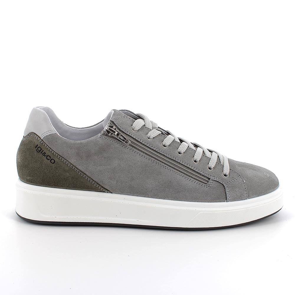 MAN SNEAKERS