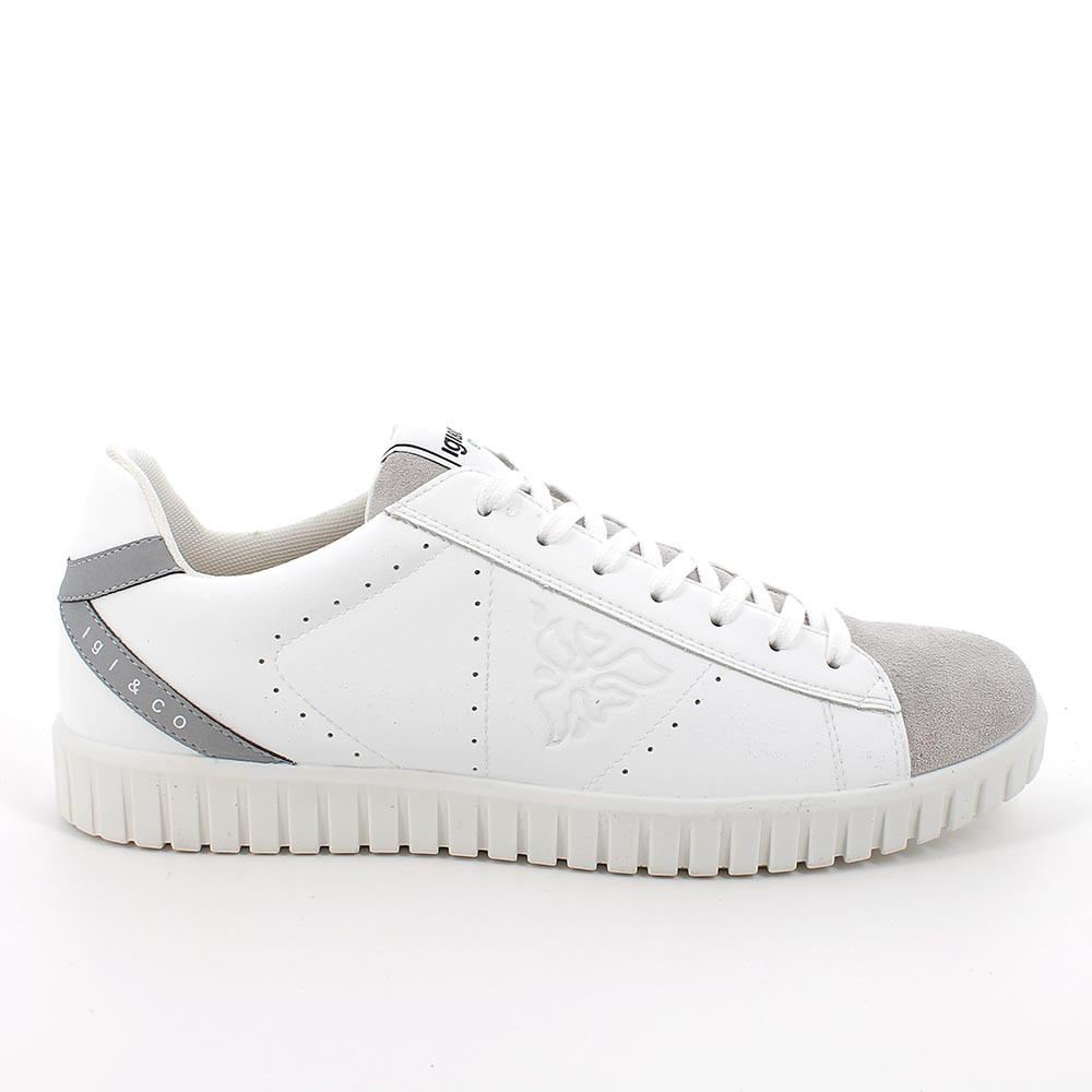 MAN SNEAKERS