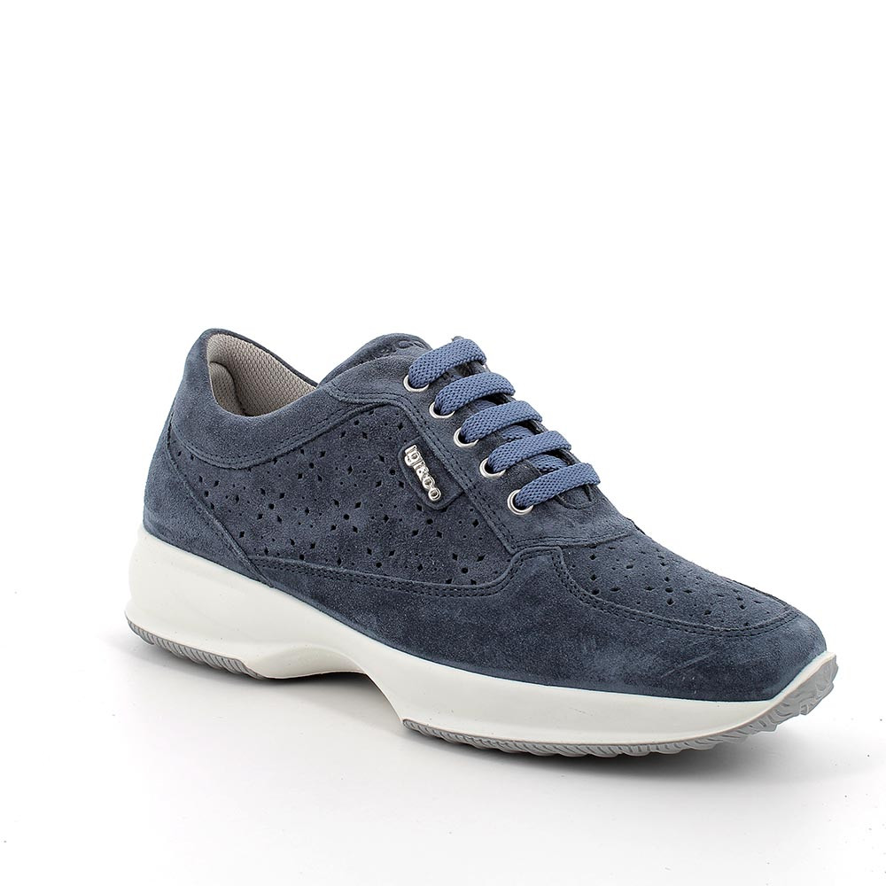 WOMAN SNEAKERS