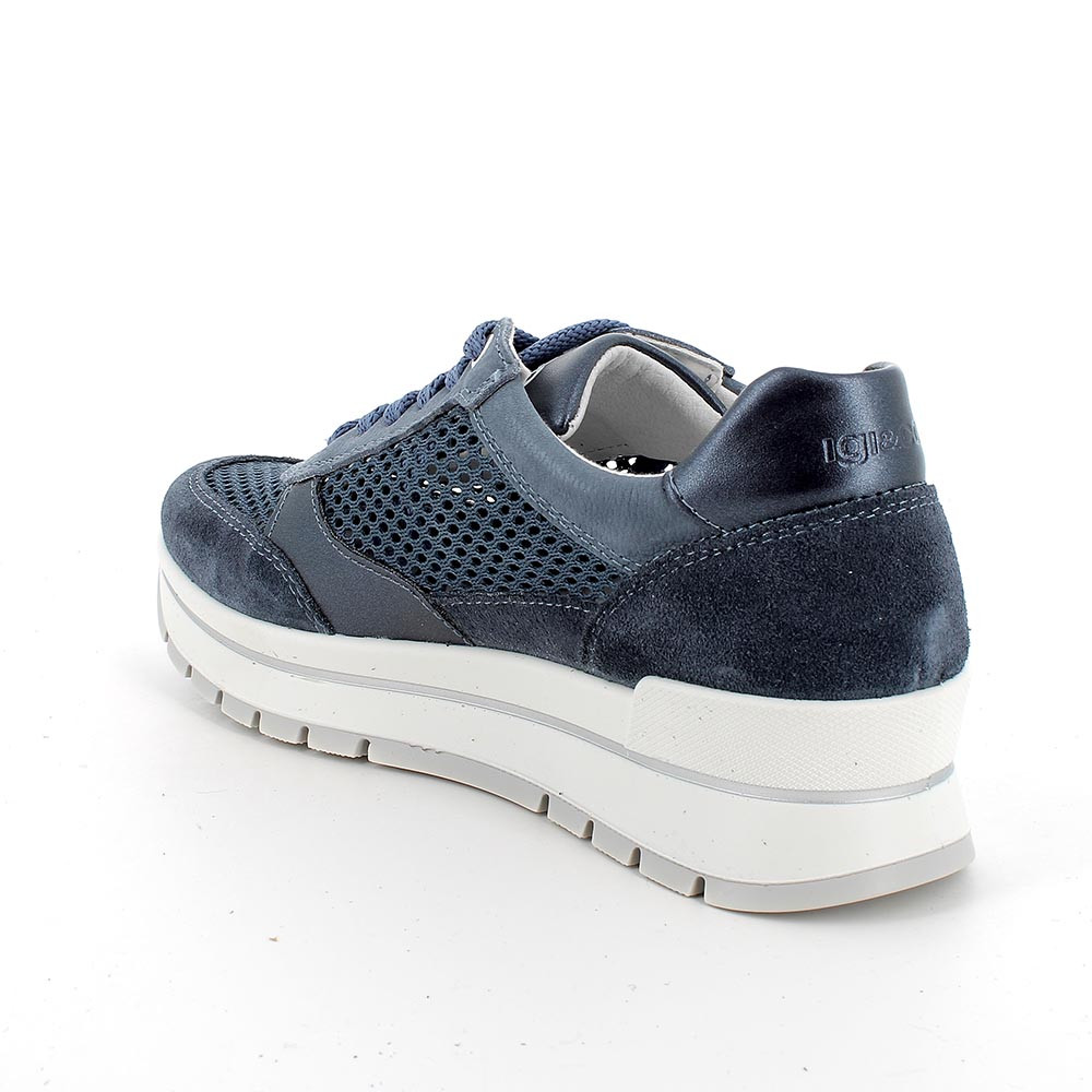 Sneaker hak sale
