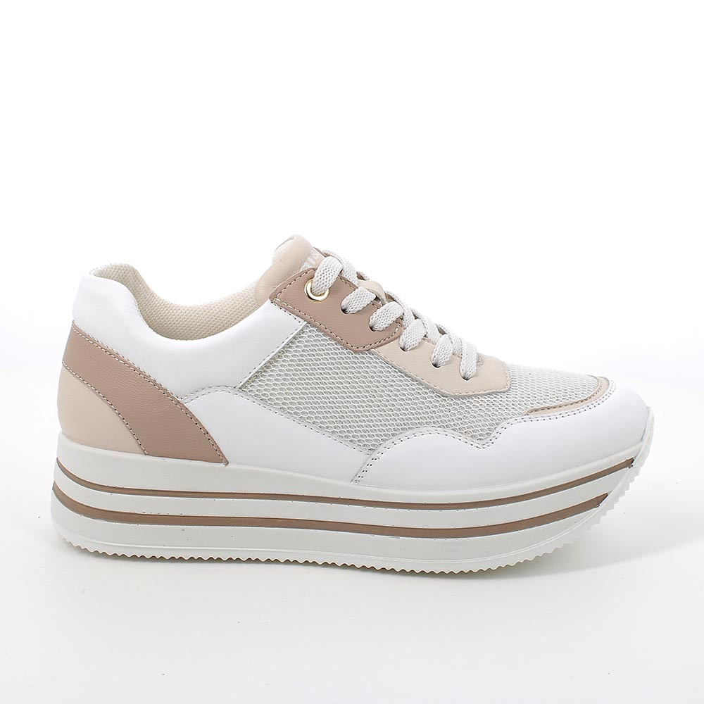 Bata sneakers hotsell con zeppa