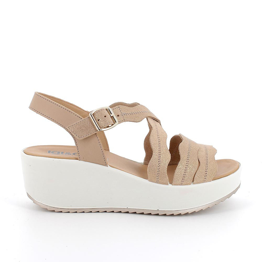 Sandali con hotsell zeppa beige