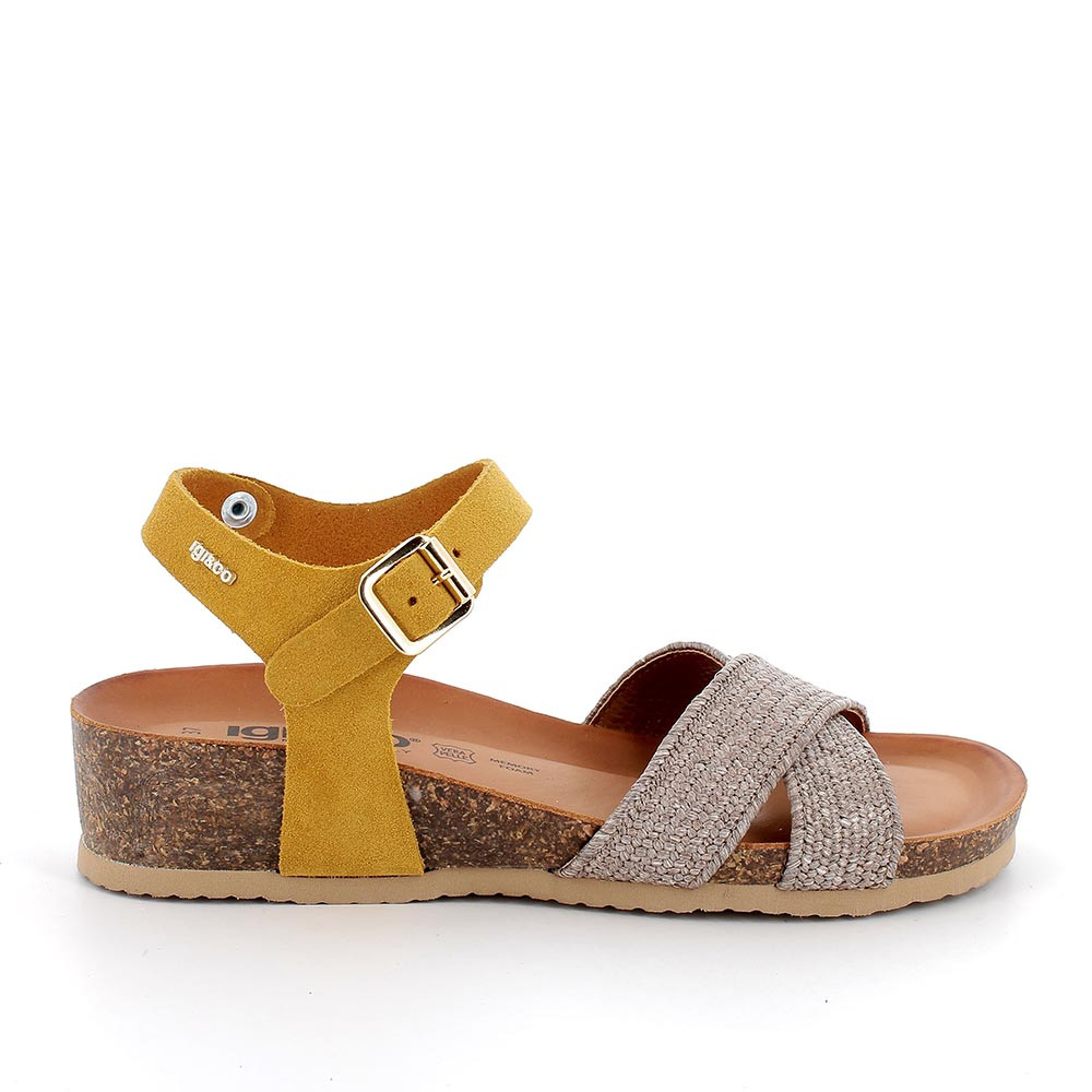 WOMAN SANDALS
