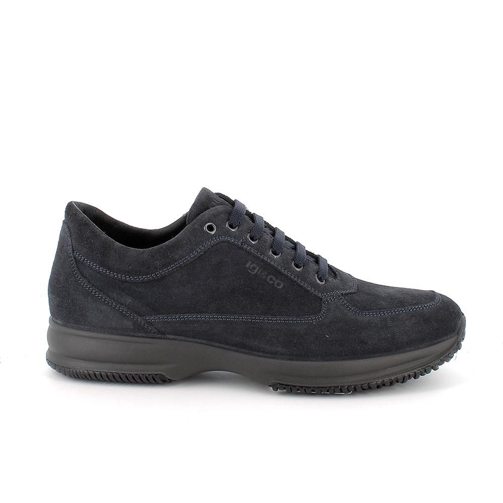 MAN SNEAKERS
