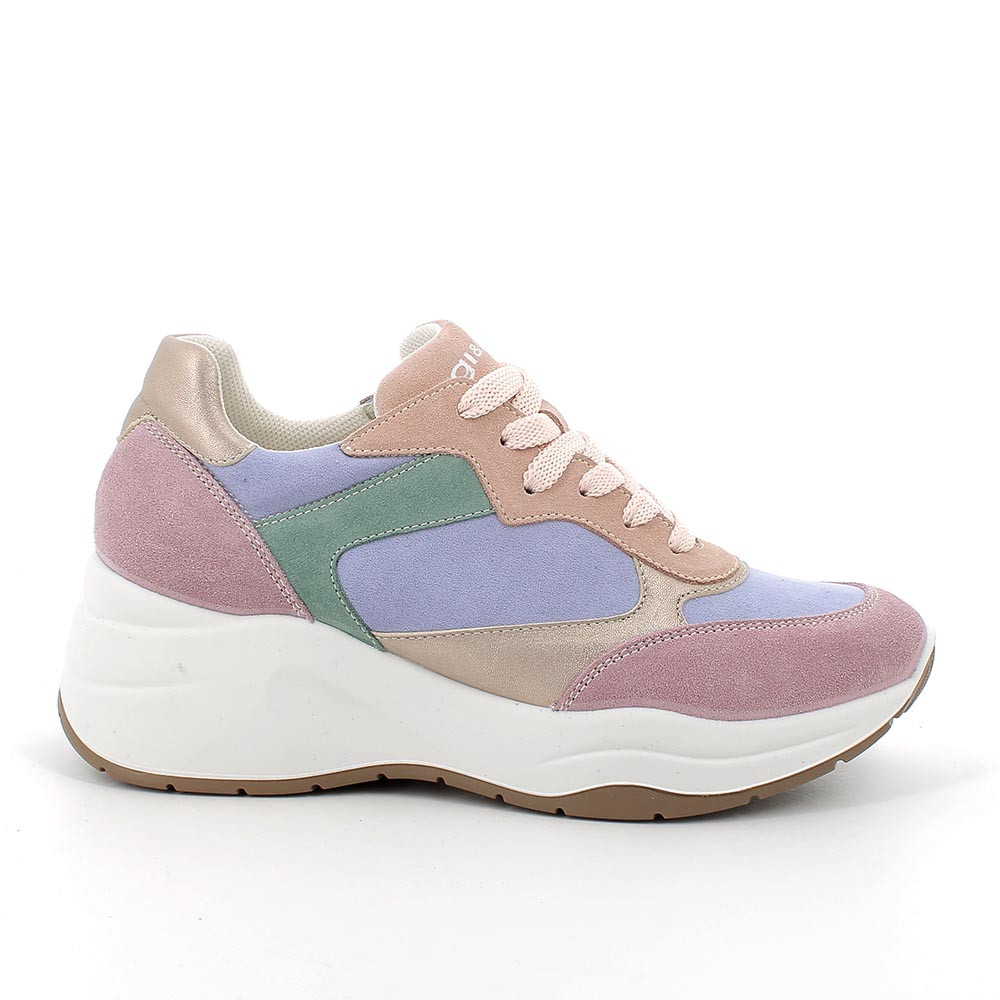 Shoes with sturdy soles clearance