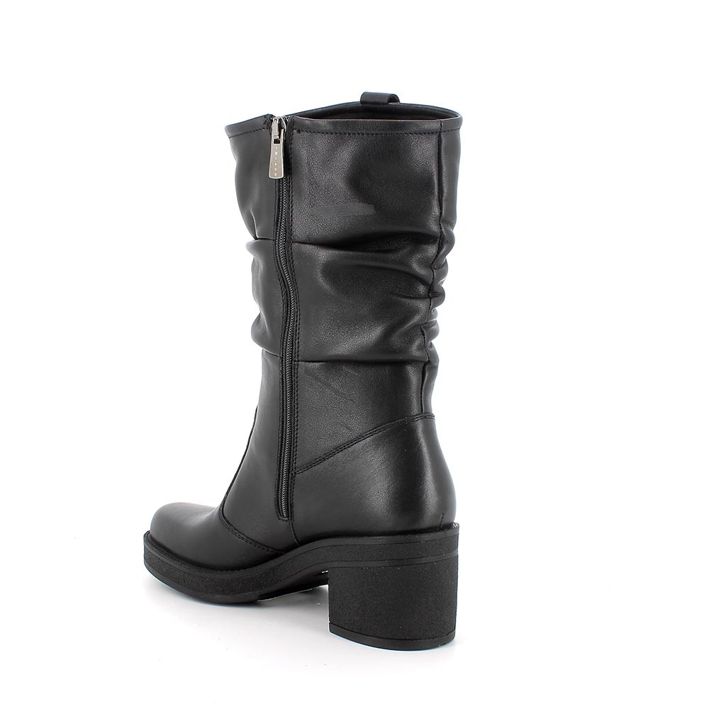 Stivali con tacco interno shop