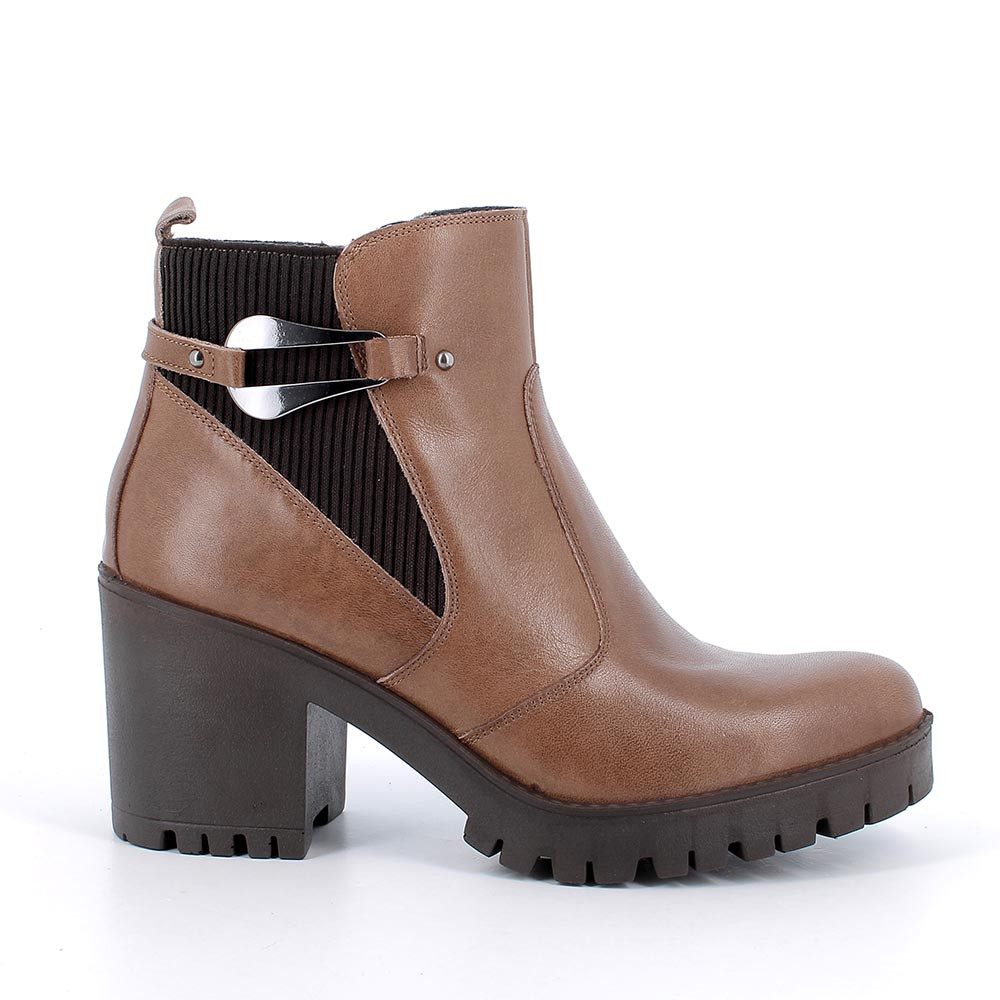 Stivaletti con tacco on sale