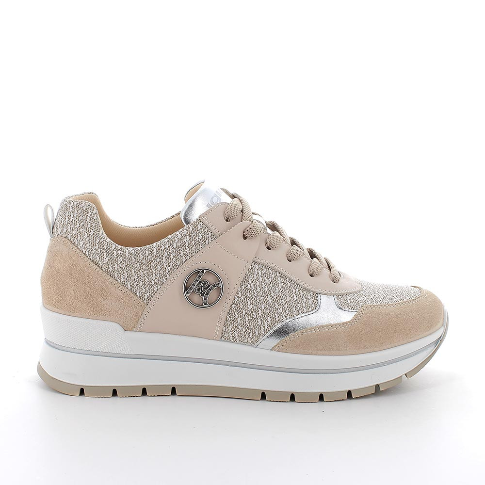Deportivo para mujer beige con cordones