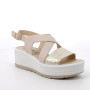 Sandali con zeppa da donna beige e platino con fibbia Sandali con zeppa da donna beige e platino con fibbia