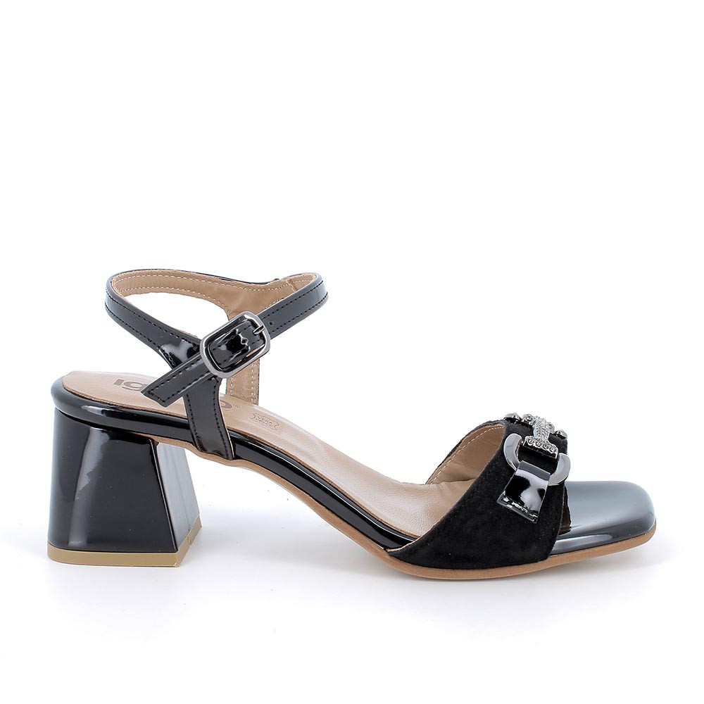 Sandalia de tacón para mujer negro con hebilla