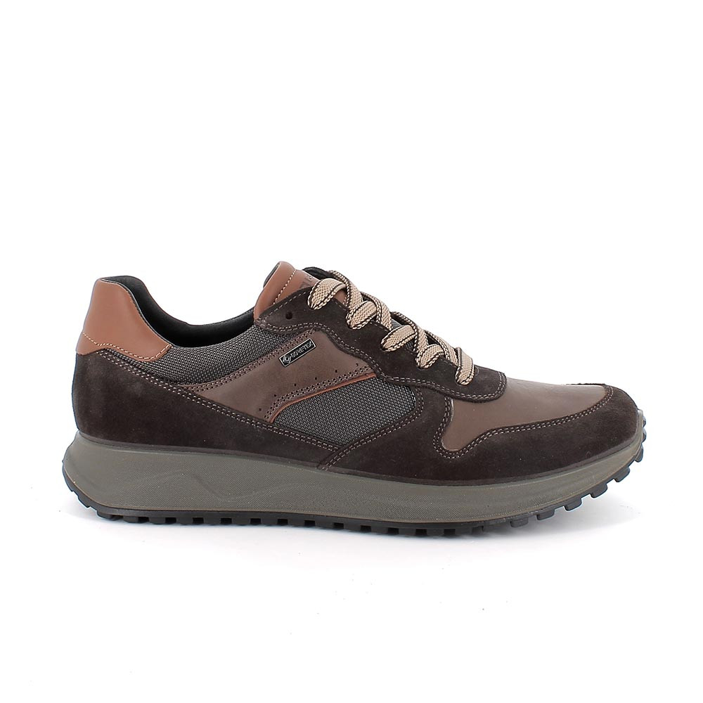 Zapato deportivo con gore-tex para hombre marron con cordones