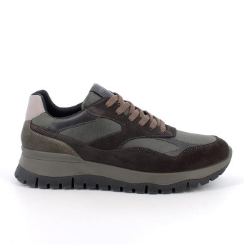 MANN SNEAKER BRAUN UND GRUEN MIT SENKEL MANN SNEAKER BRAUN UND GRUEN MIT SENKEL
