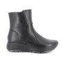 Stivaletti con zeppa da donna nero con zip Stivaletti con zeppa da donna nero con zip