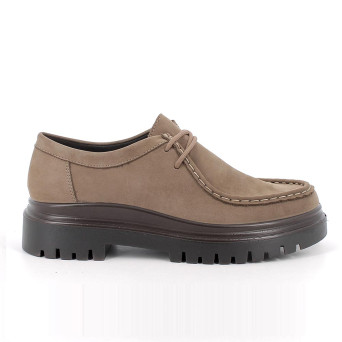 Zapato para mujer beige con cordones Zapato para mujer beige con cordones
