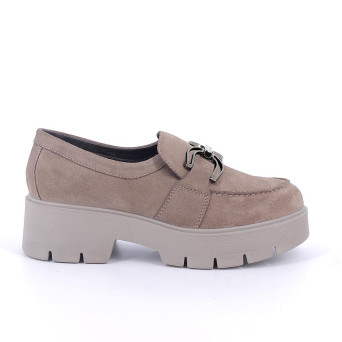 Mocassini da donna beige con elastico Mocassini da donna beige con elastico