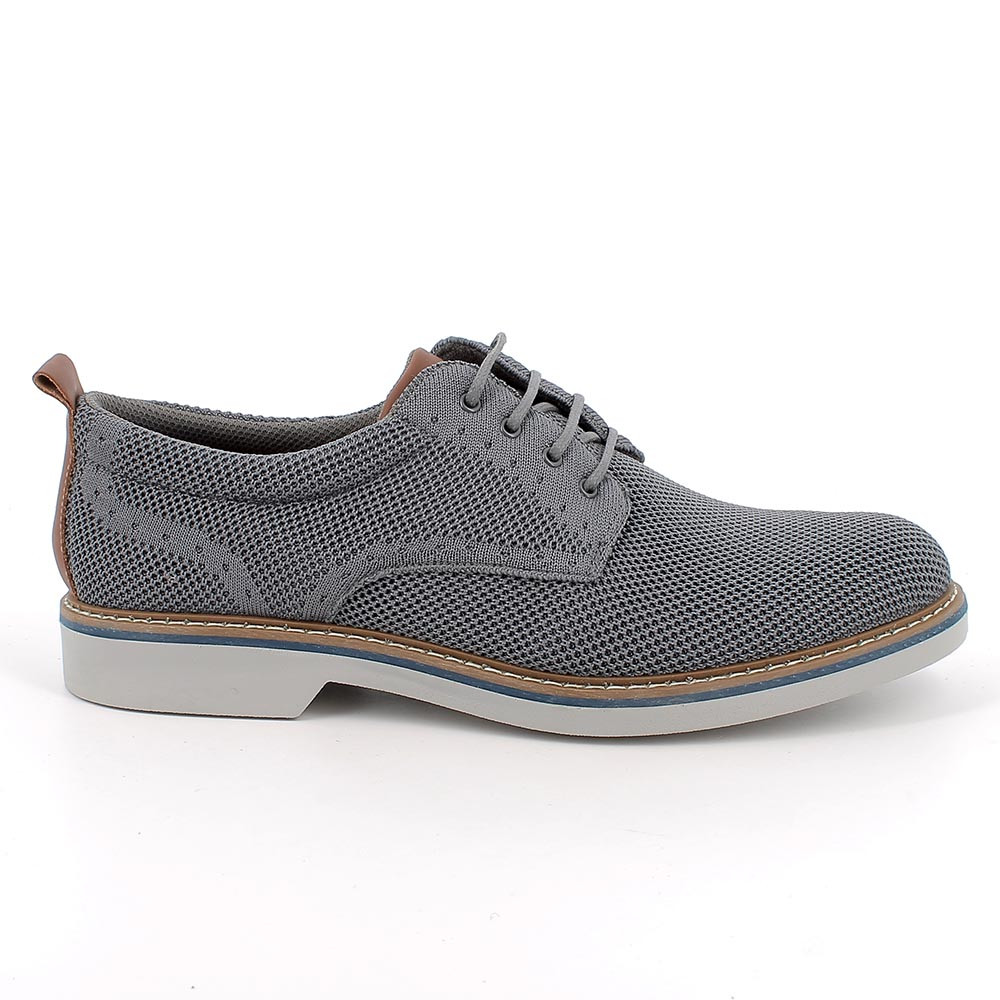 Scarpe da uomo grigio con lacci
