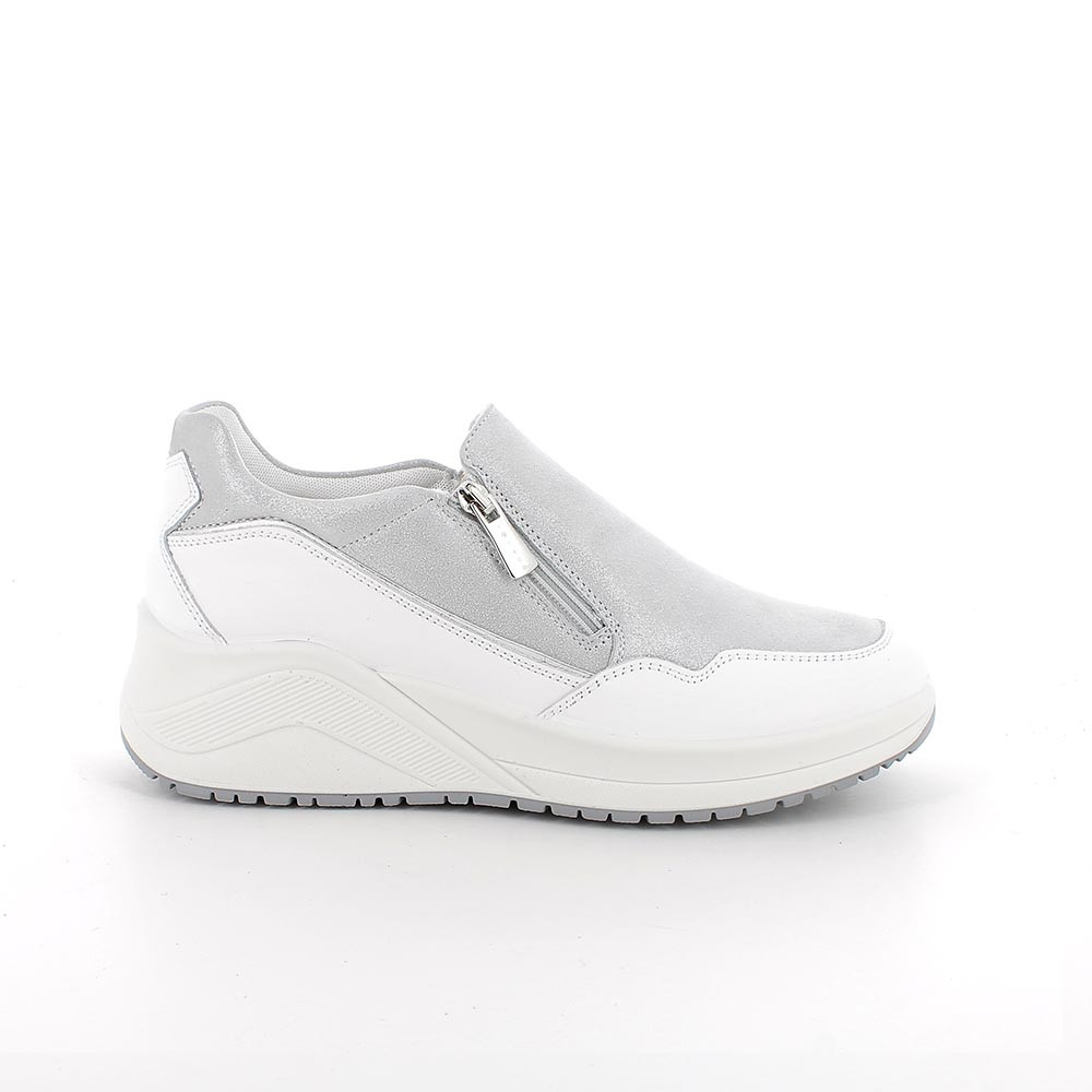 SLIP ON MIT KEIL FUER FRAUEN  WEISS UND SILBER MIT ZIP