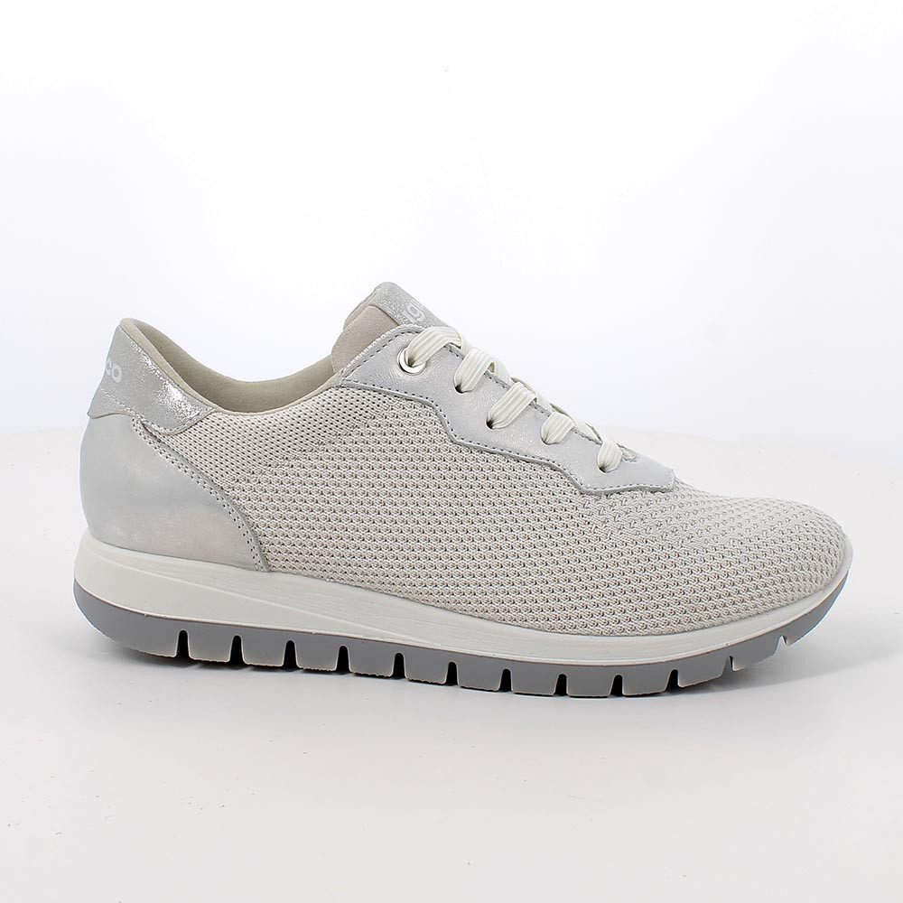 SNEAKERS FOR WOMAN  WHITE AND SILVER WITH LACES