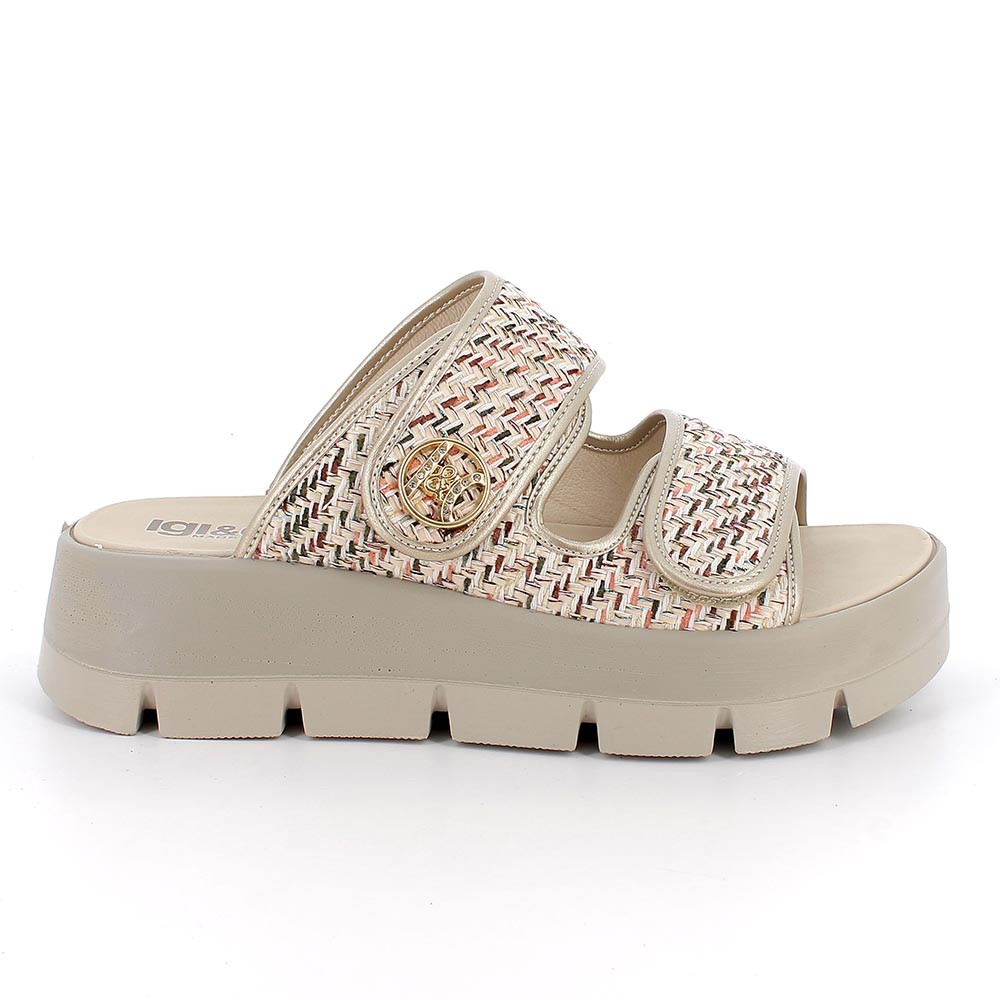 SANDALS WITH WEDGE FOR WOMAN  BEIGE AND PLATINUM WITH VELCRO
