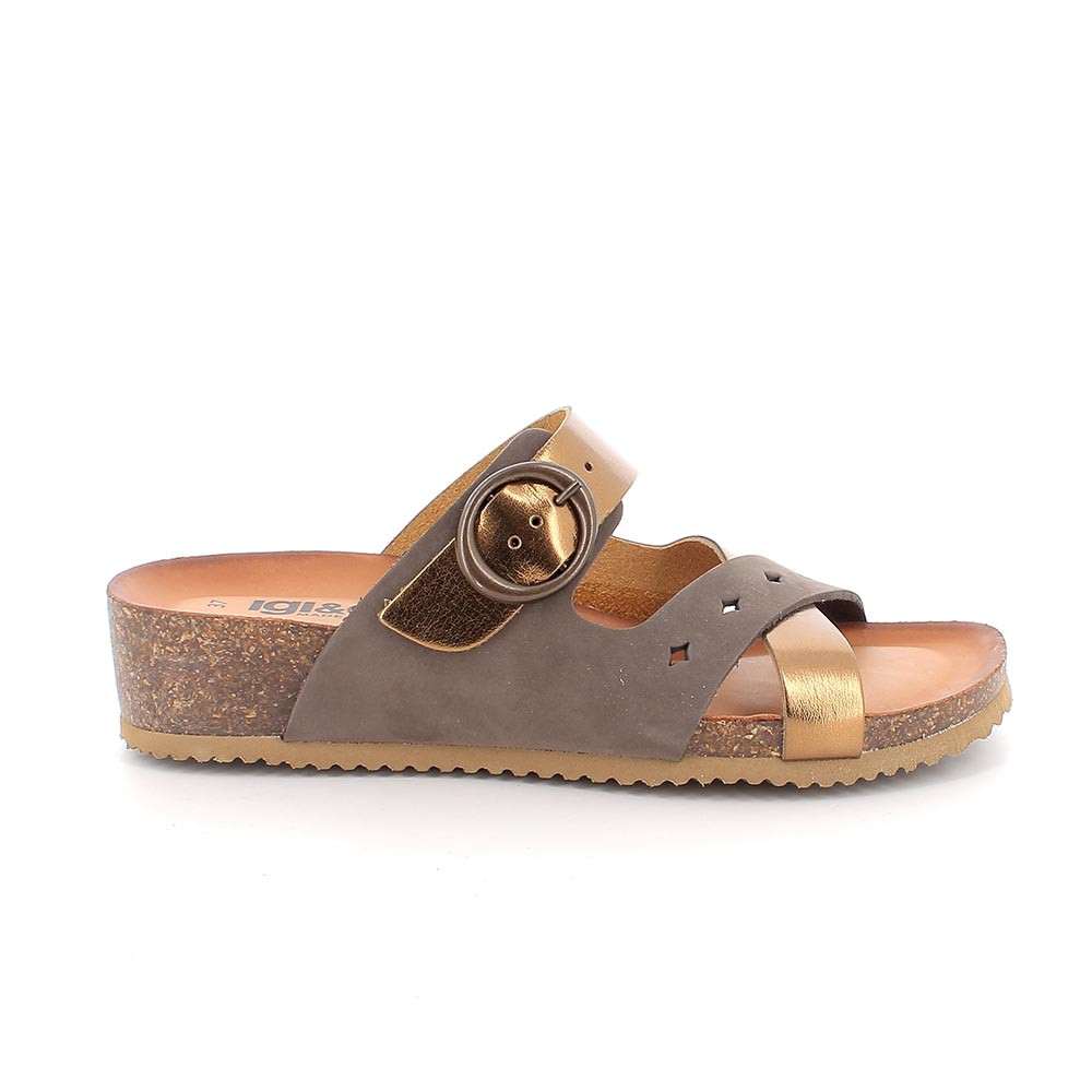 SANDALS FOR WOMAN  BROWN   WITH BUCKLE
