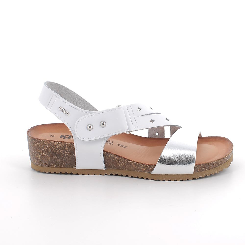 SANDALS FOR WOMAN  WHITE AND SILVER WITH VELCRO